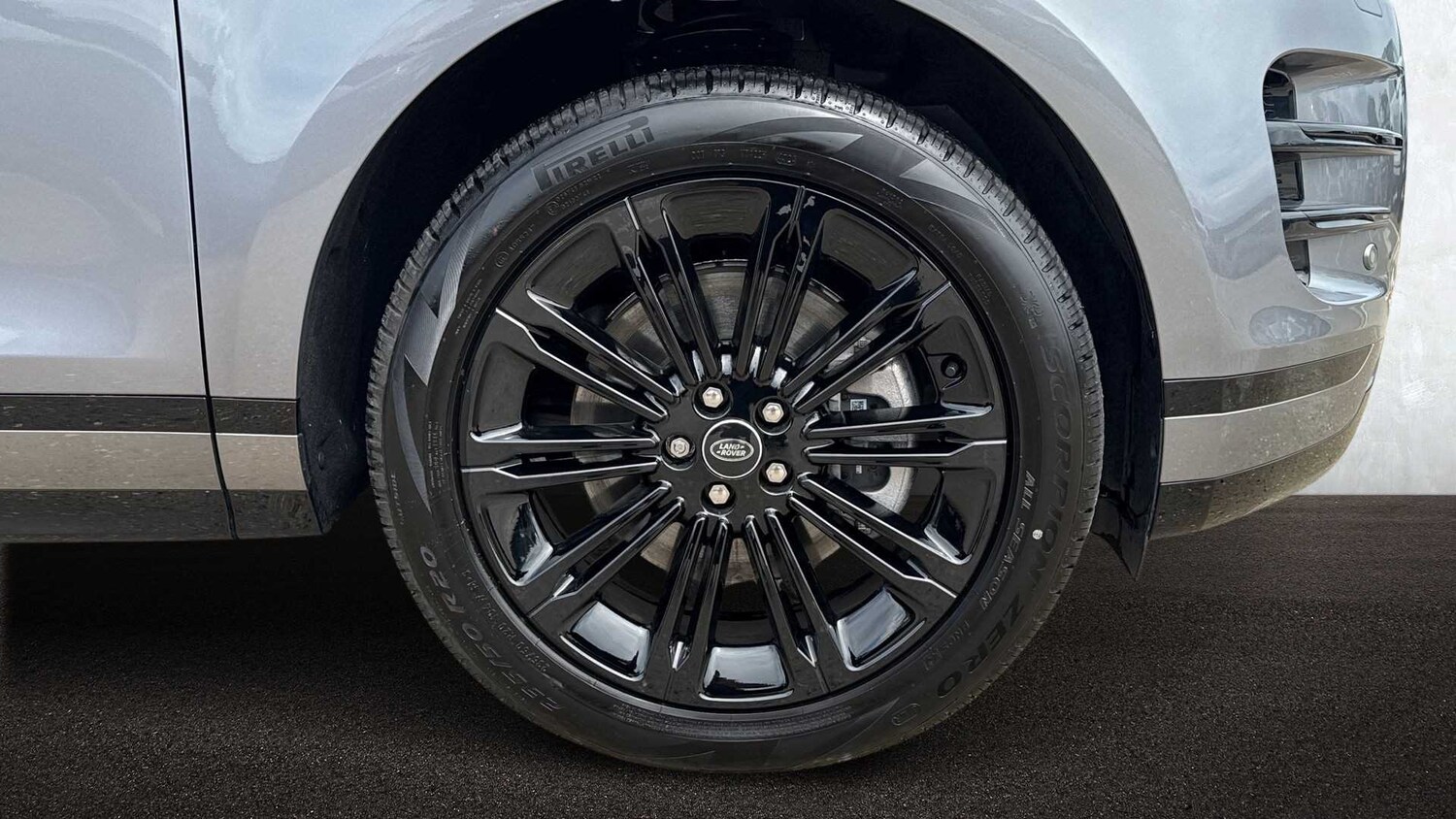 Used Land Rover Range Rover Evoque 2025 for sale - 76460055: Photo 8