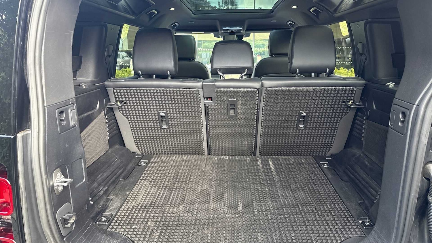 Used Land Rover Defender 2023 for sale - 76460349: Photo 10