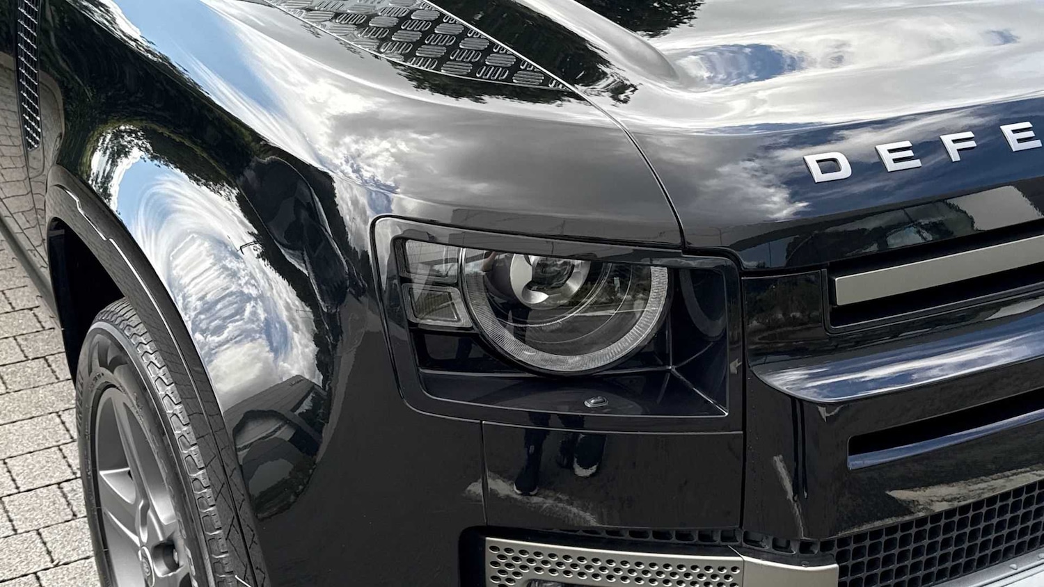 Used Land Rover Defender 2023 for sale - 76460349: Photo 17