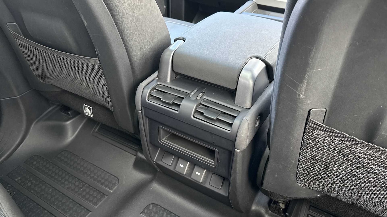 Used Land Rover Defender 2023 for sale - 76460349: Photo 18