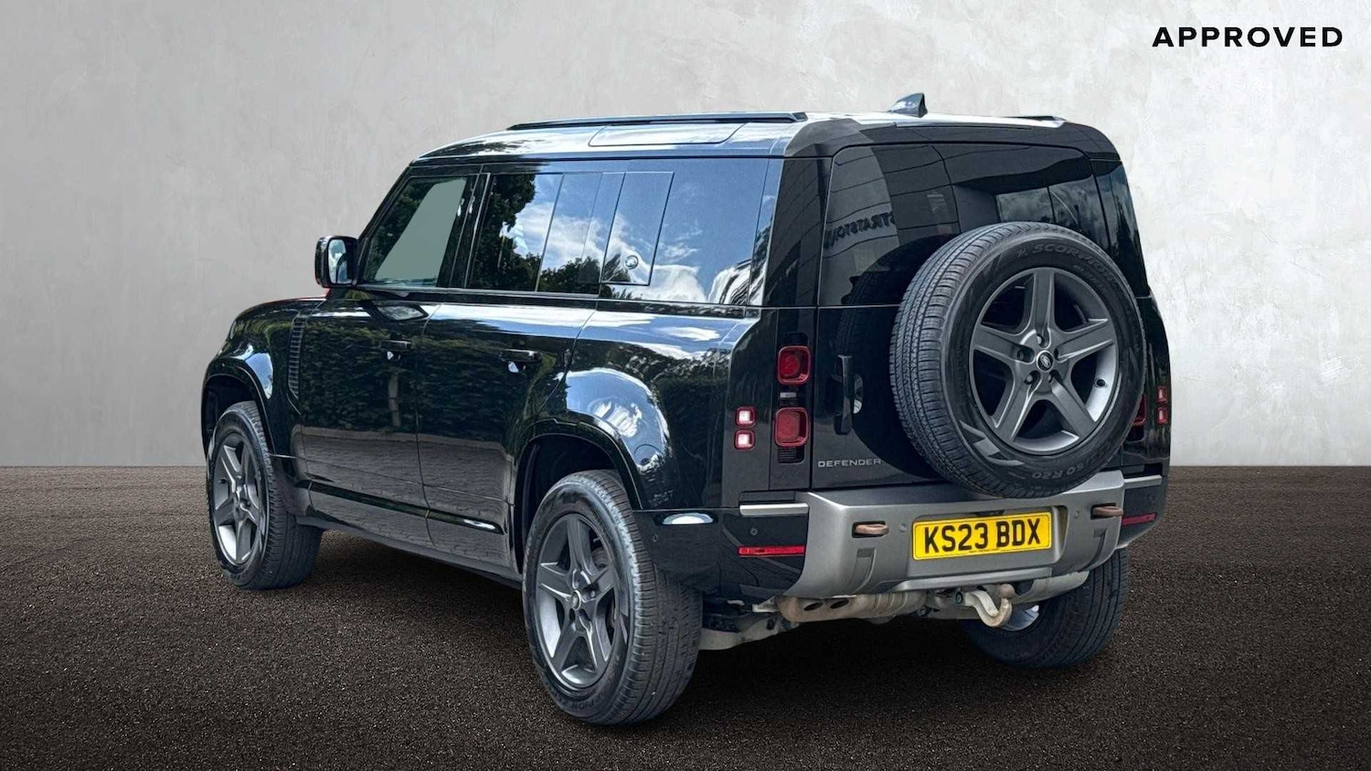 Used Land Rover Defender 2023 for sale - 76460349: Photo 2