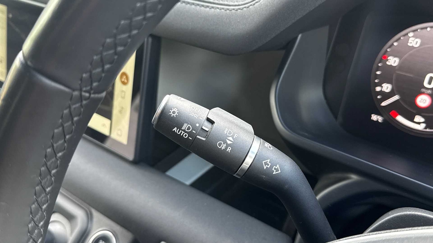 Used Land Rover Defender 2023 for sale - 76460349: Photo 26