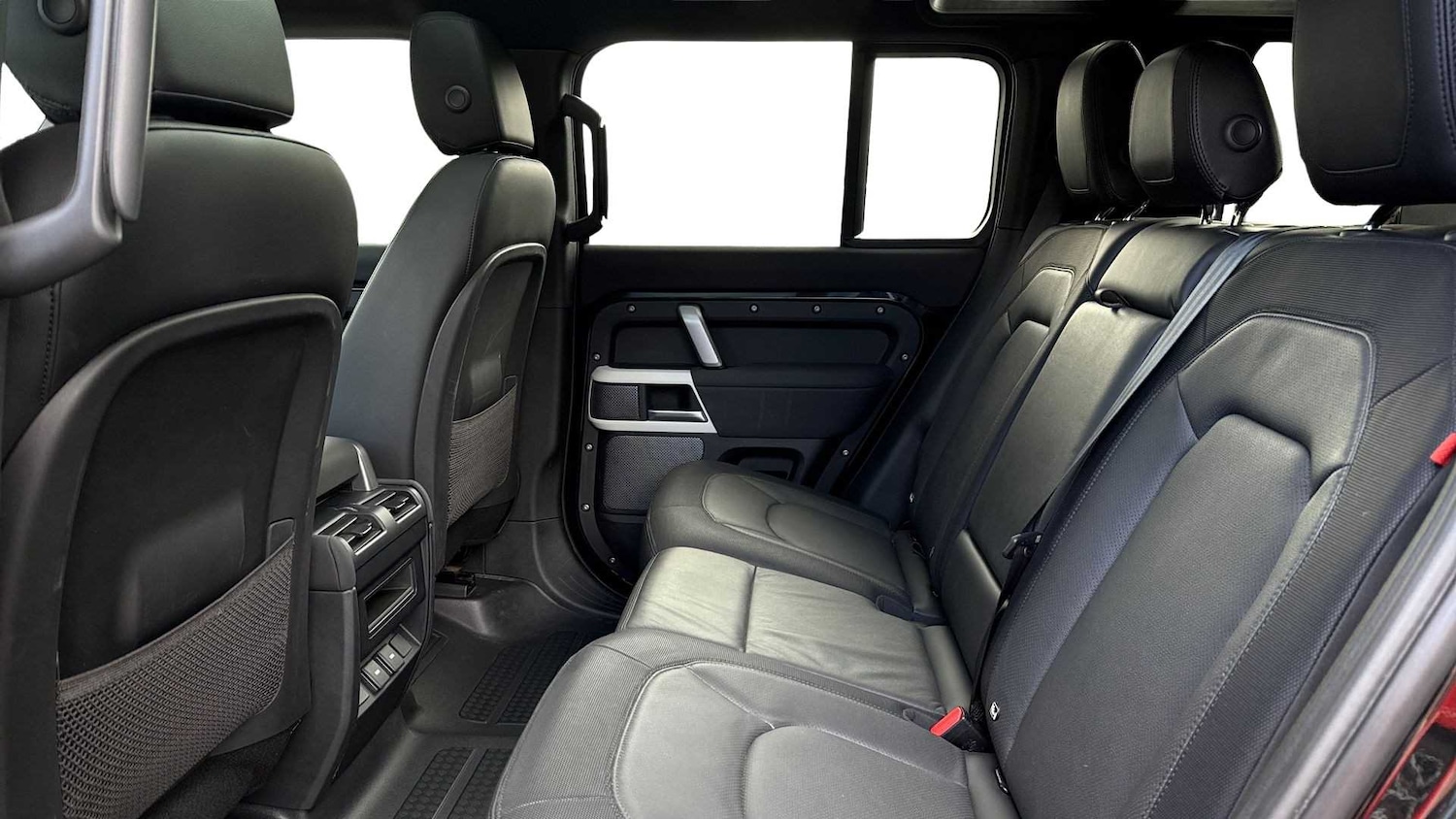 Used Land Rover Defender 2023 for sale - 76460349: Photo 4