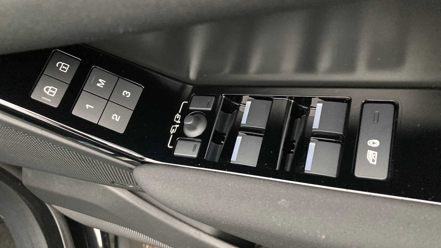 Used Land Rover Range Rover Velar 2024 for sale - 76460481: Photo 23