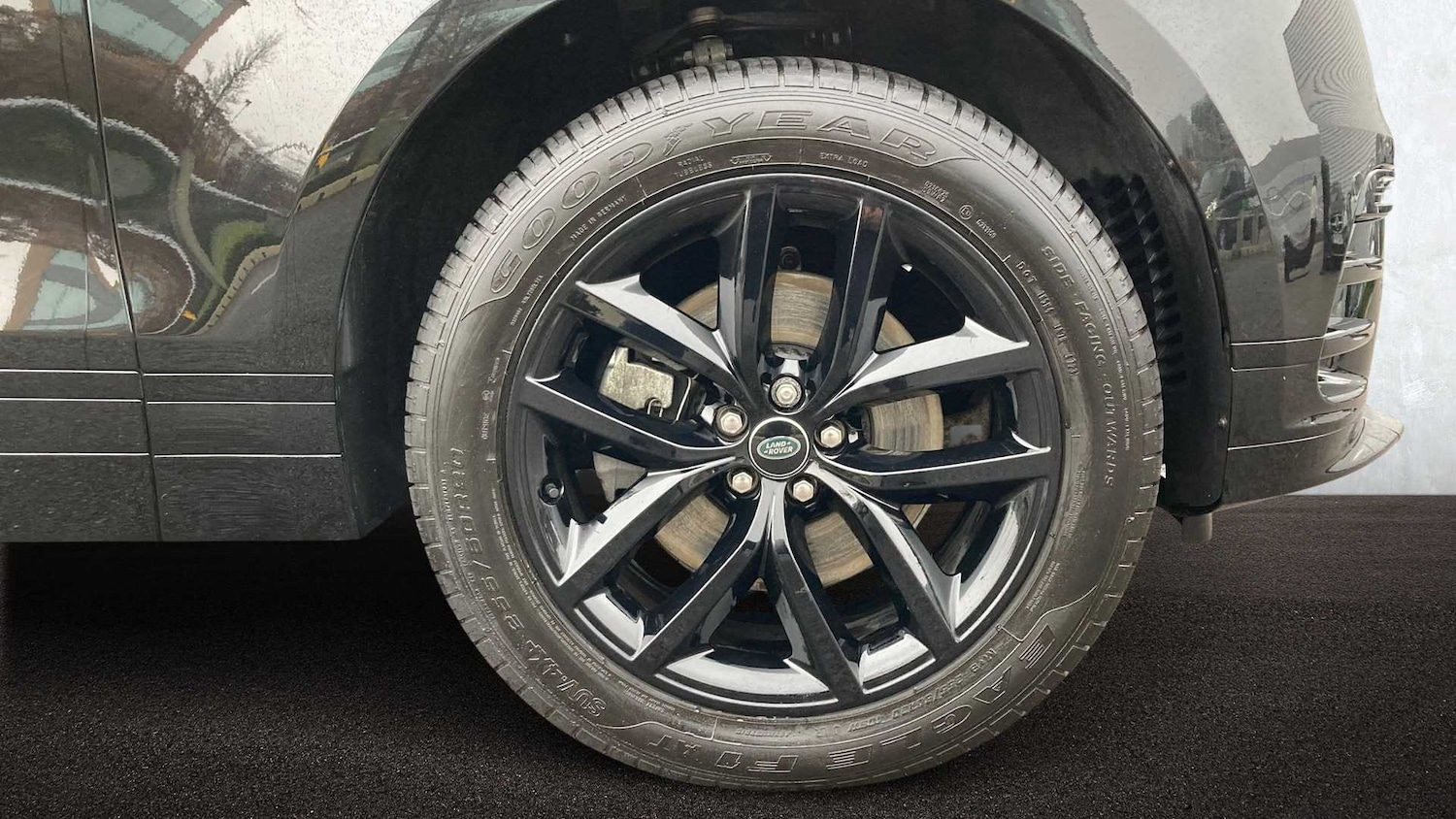 Used Land Rover Range Rover Velar 2024 for sale - 76460481: Photo 7