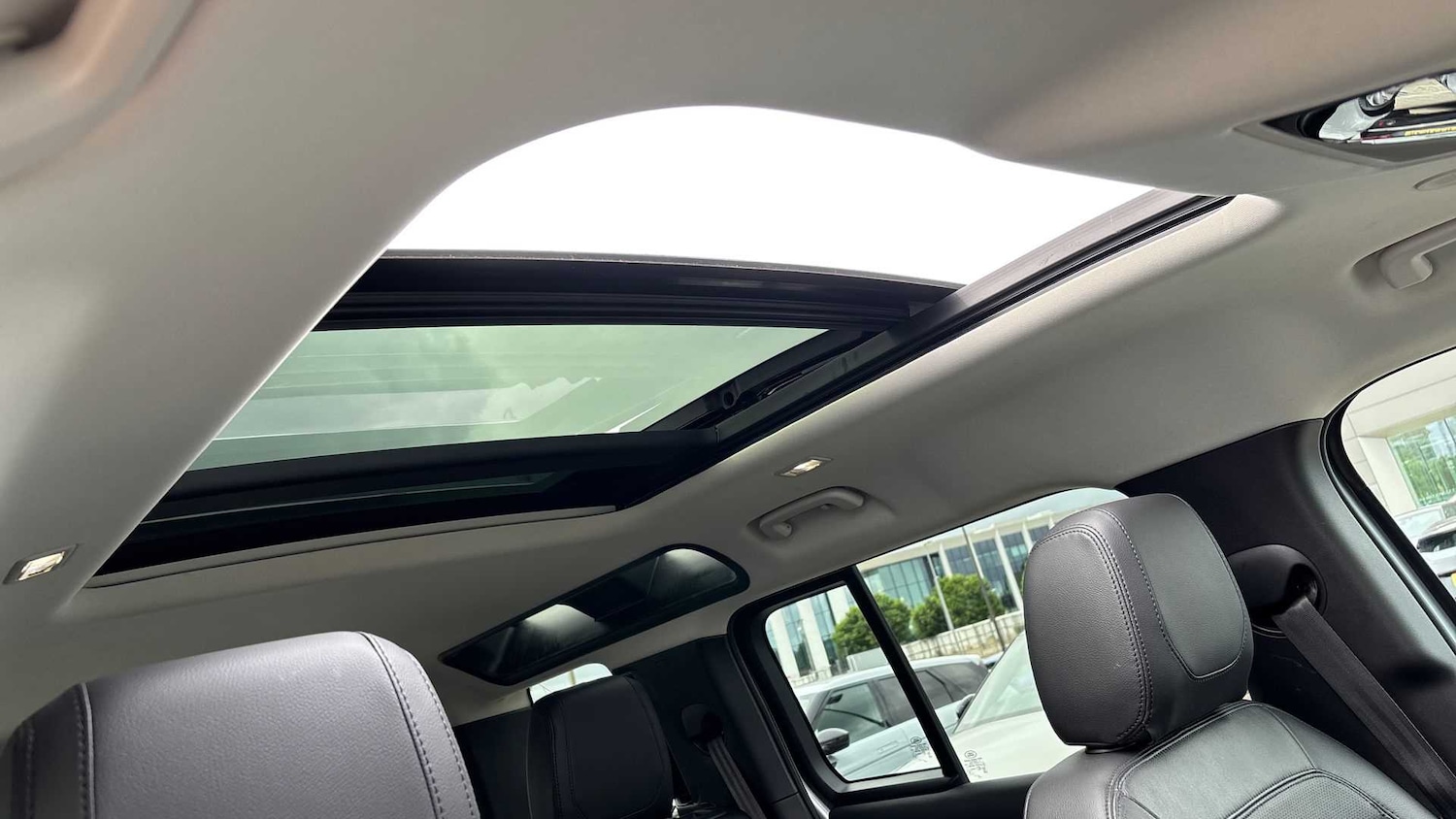 Used Land Rover Defender 2023 for sale - 76460085: Photo 22