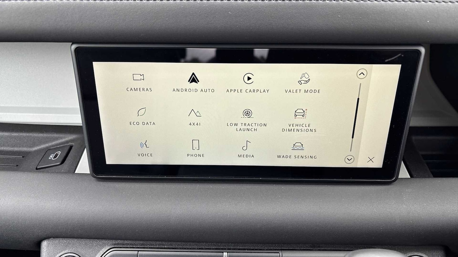 Used Land Rover Defender 2023 for sale - 76460085: Photo 26