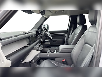 Used Land Rover Defender 2023 for sale - 76460085: Photo