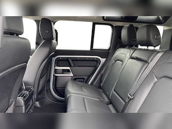 Used Land Rover Defender 2023 for sale - 76460085: Photo