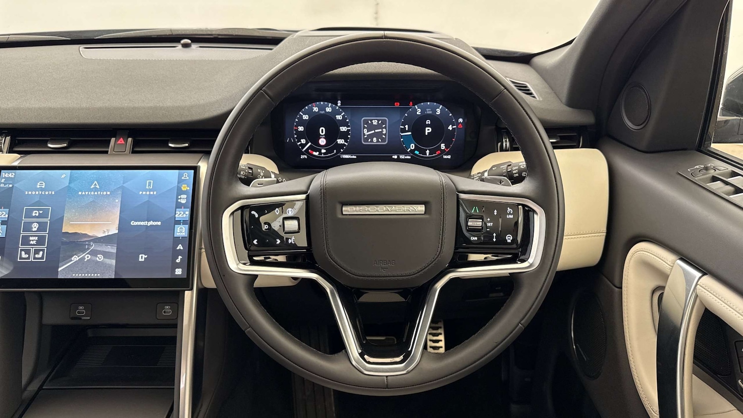 Used Land Rover Discovery Sport 2024 for sale - 76460341: Photo 15