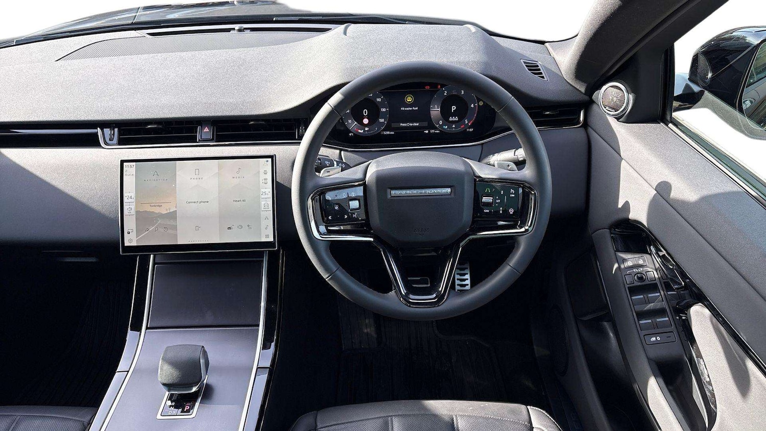 Used Land Rover Range Rover Evoque 2025 for sale - 77527077: Photo 15