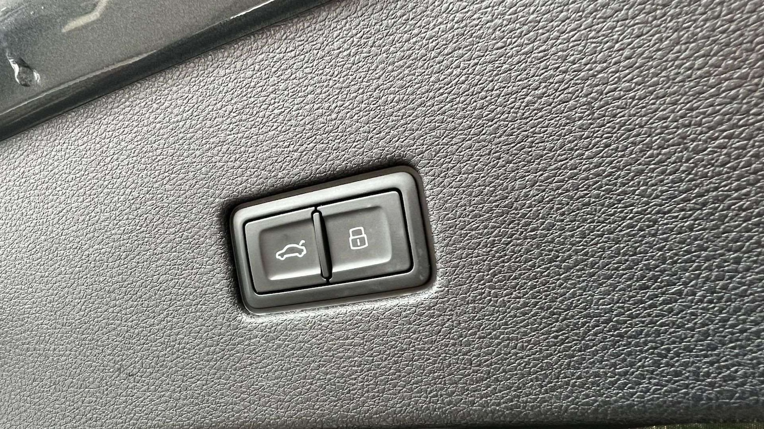 Used Audi RS Q8 2021 for sale - 76851591: Photo 27