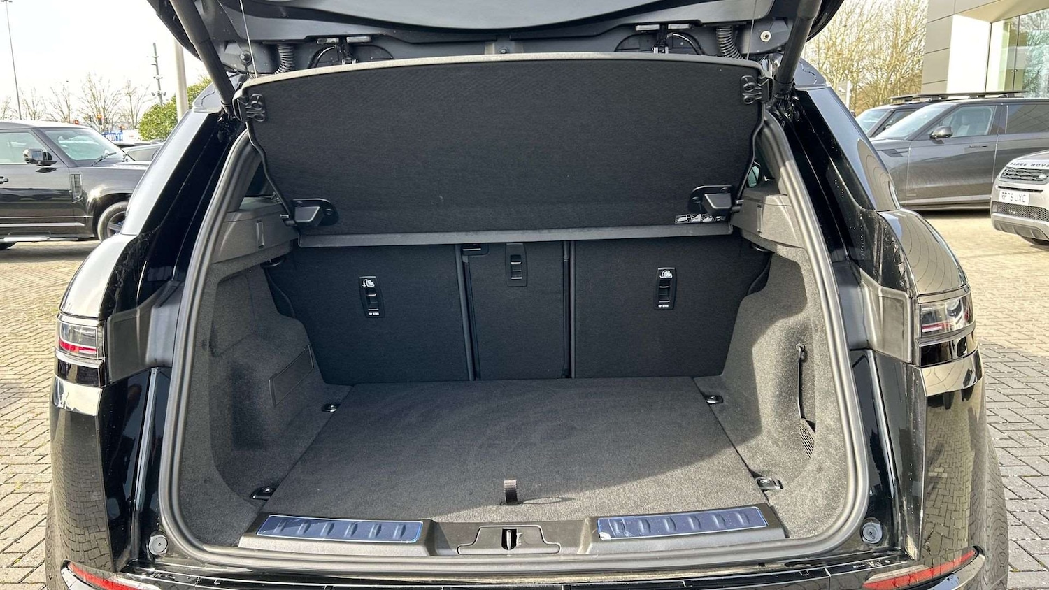 Used Land Rover Range Rover Evoque 2025 for sale - 77601400: Photo 10