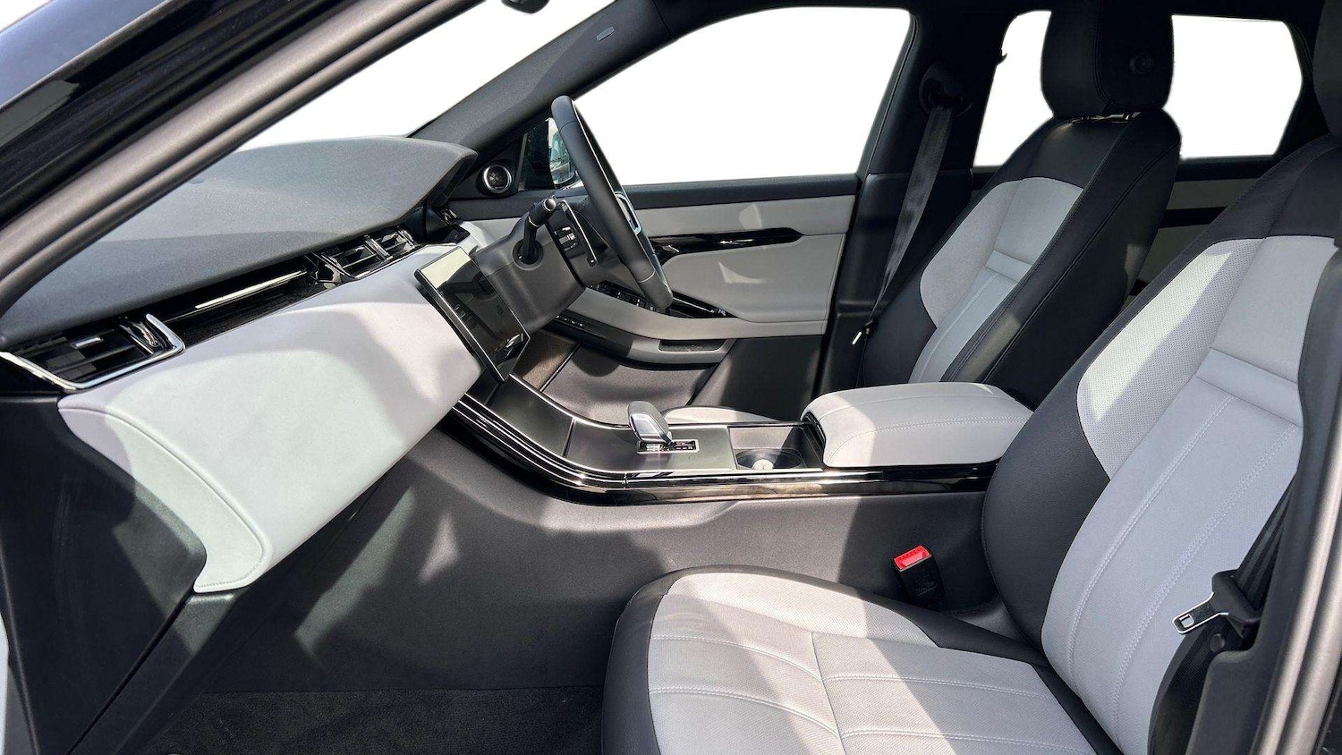 Used Land Rover Range Rover Evoque 2025 for sale - 77601400: Photo 3