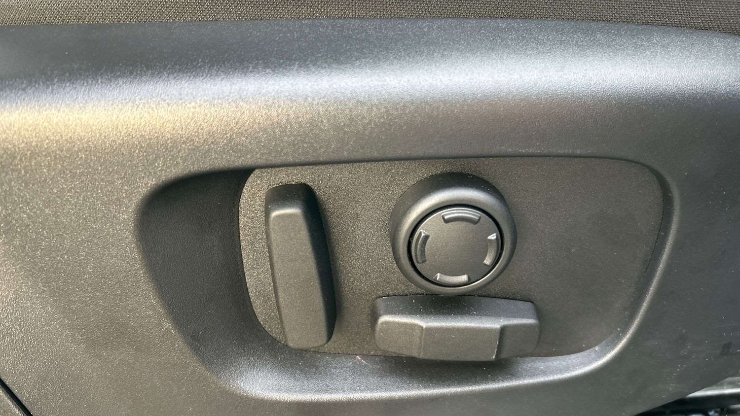 Used Land Rover Range Rover Evoque 2025 for sale - 77601400: Photo 32