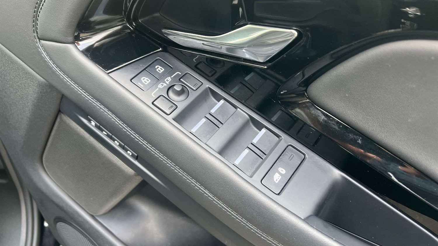 Used Land Rover Range Rover Evoque 2023 for sale - 77913985: Photo 25