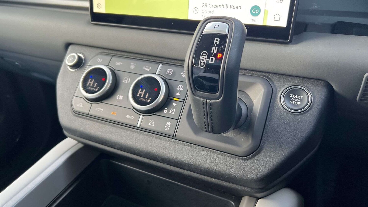 Used Land Rover Defender 2024 for sale - 76587671: Photo 13