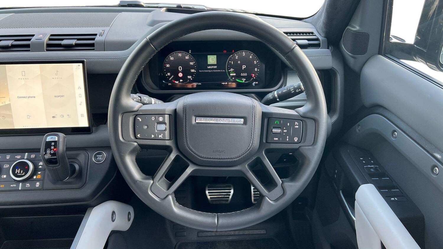 Used Land Rover Defender 2024 for sale - 76587671: Photo 15