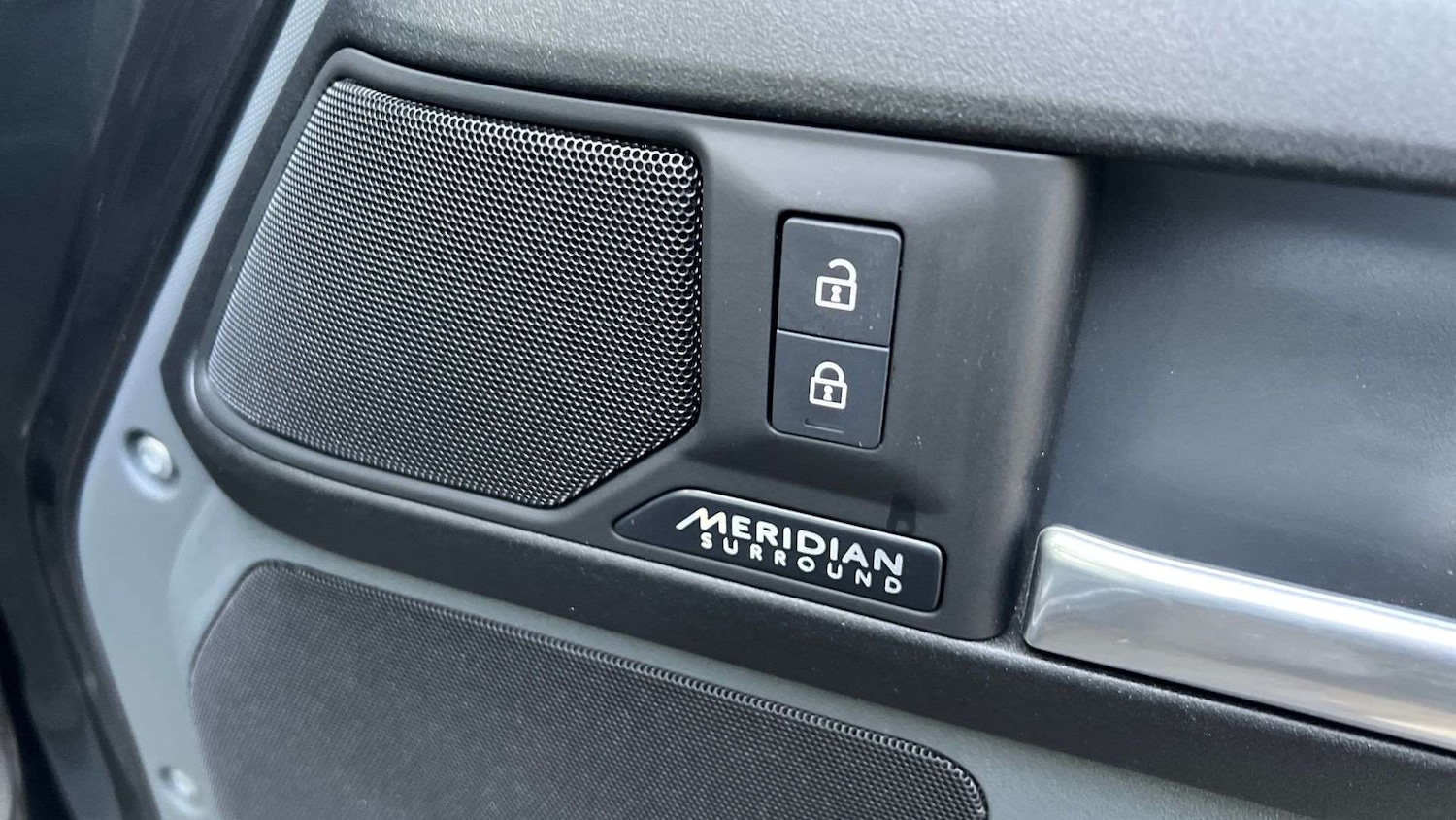 Used Land Rover Defender 2024 for sale - 76587671: Photo 24