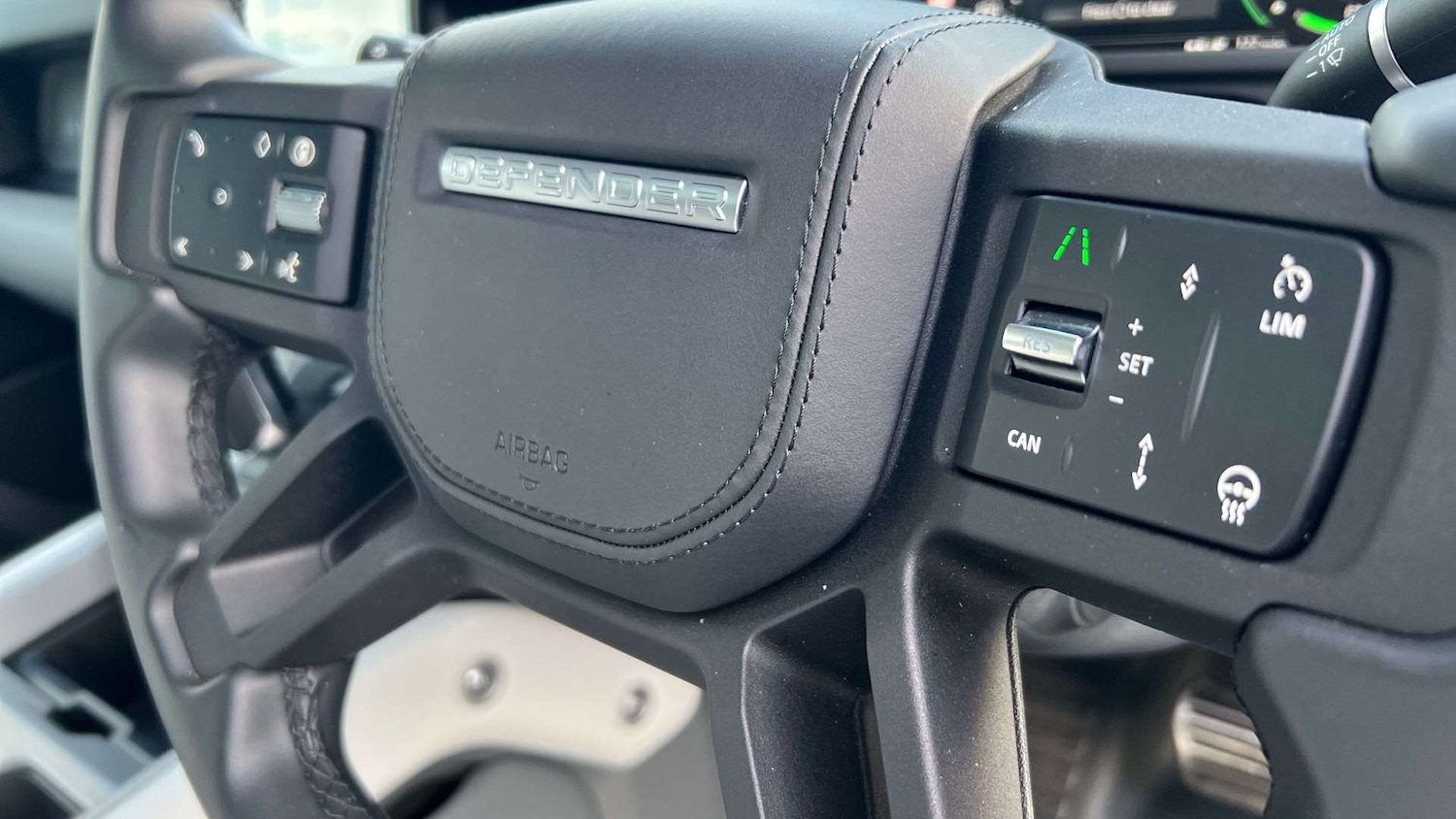 Used Land Rover Defender 2024 for sale - 76587671: Photo 33