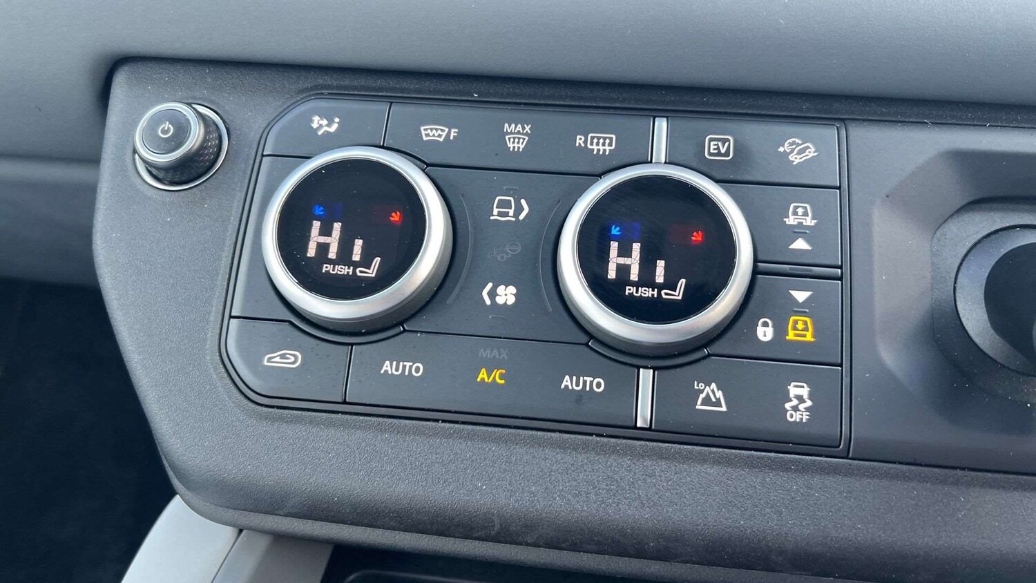 Used Land Rover Defender 2024 for sale - 76587671: Photo 35