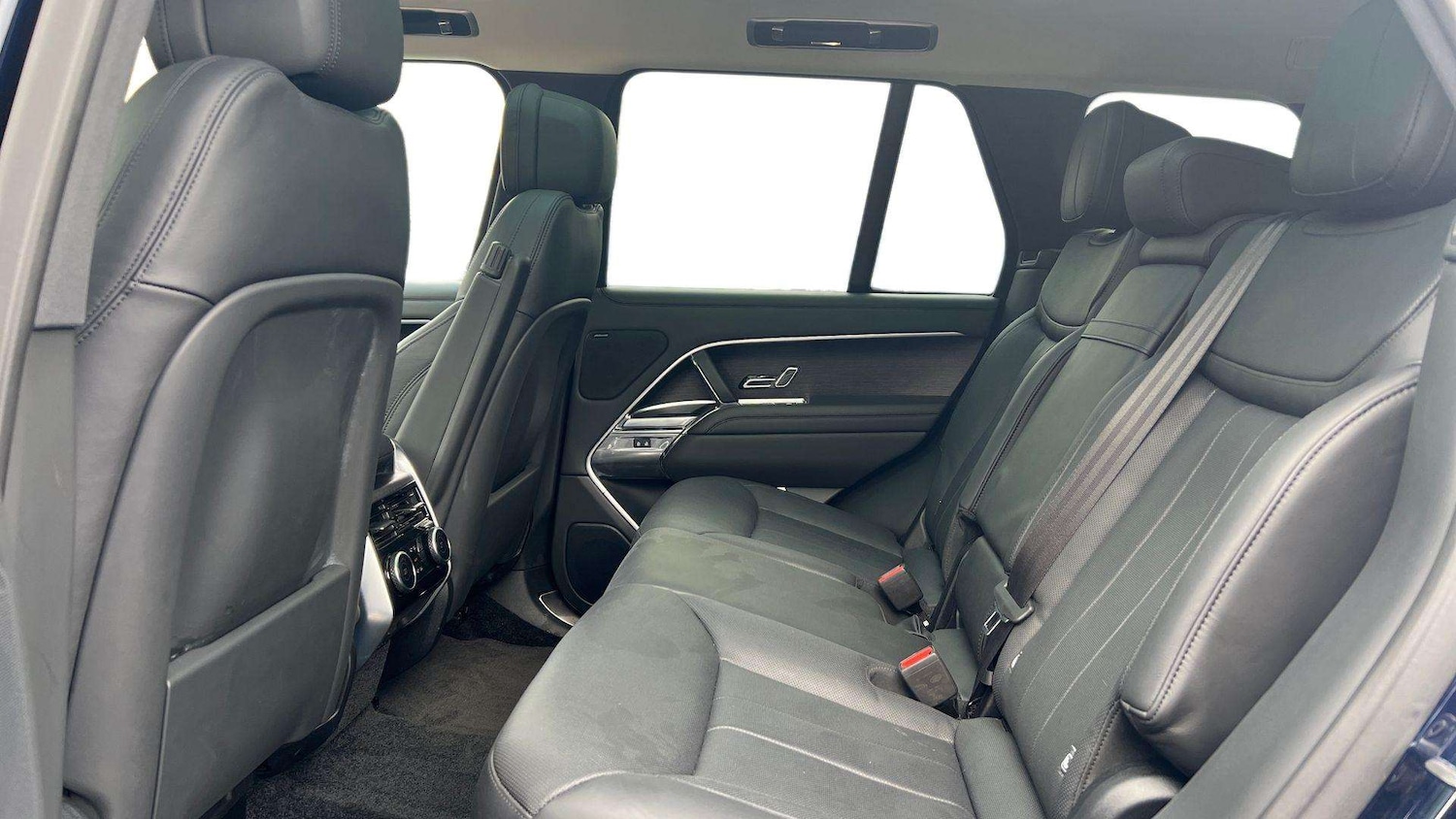 Used Land Rover Range Rover 2023 for sale - 76460217: Photo 4