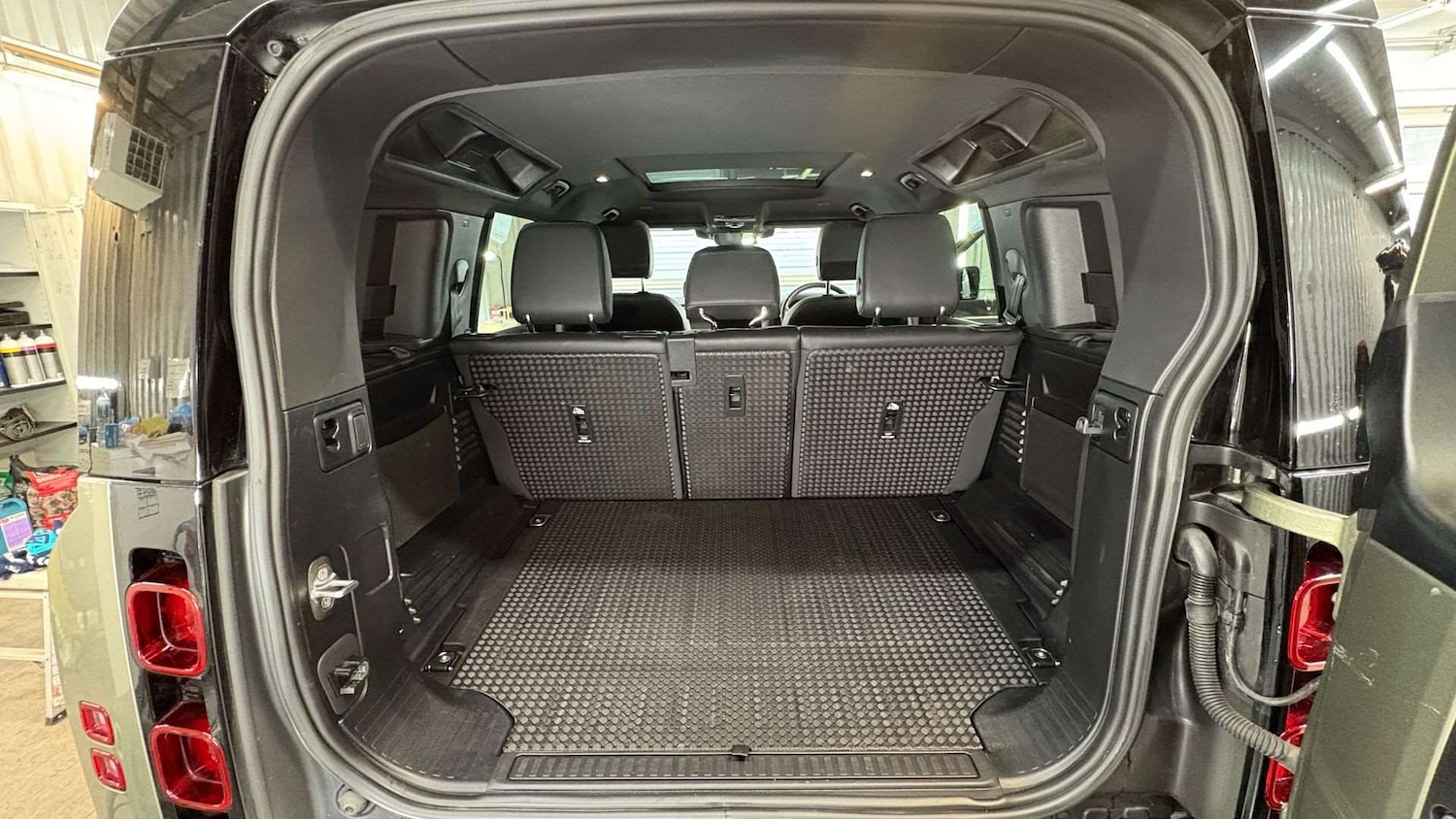 Used Land Rover Defender 2023 for sale - 77093423: Photo 10