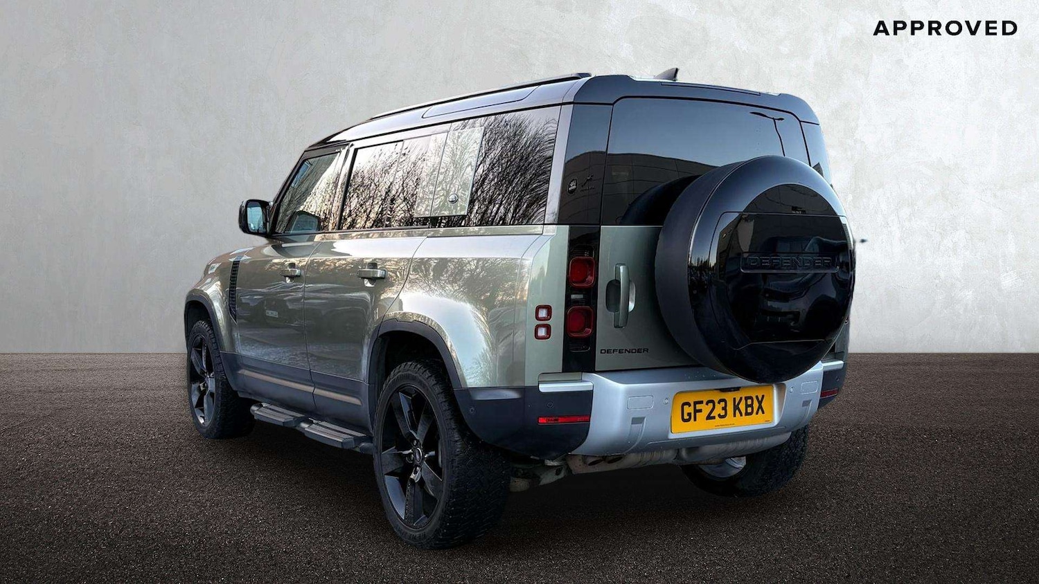 Used Land Rover Defender 2023 for sale - 77093423: Photo 2