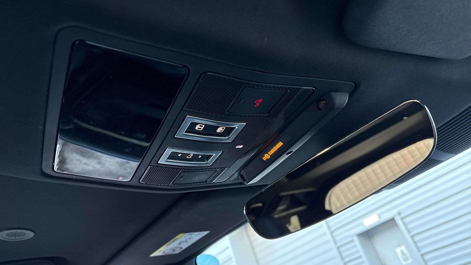 Used Land Rover Defender 2023 for sale - 77093423: Photo 23