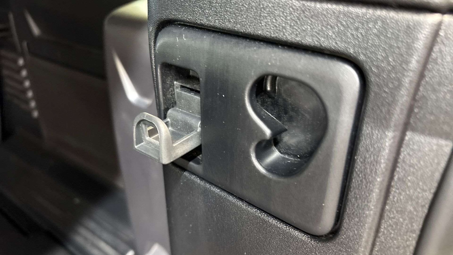 Used Land Rover Defender 2023 for sale - 77093423: Photo 27