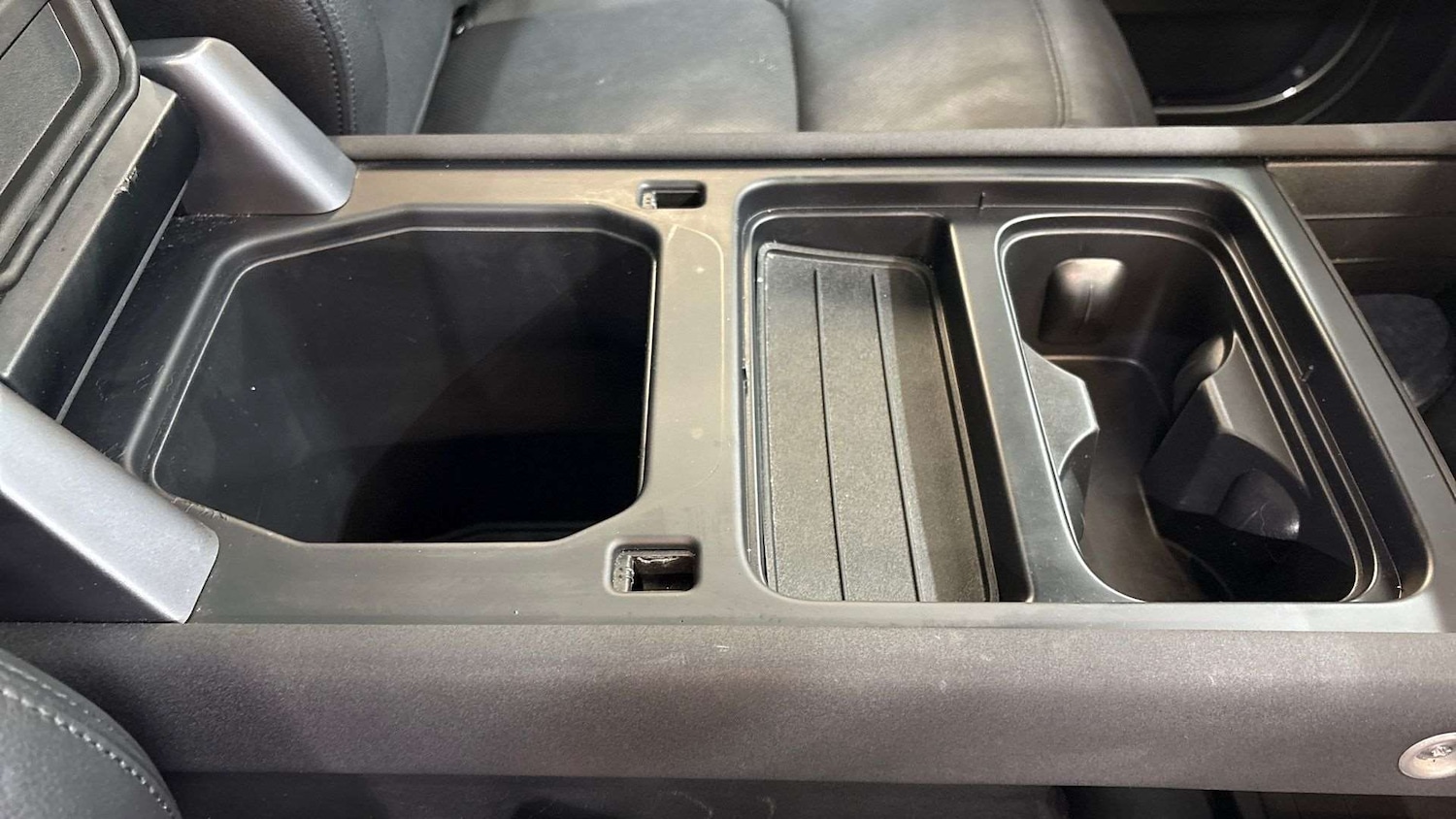 Used Land Rover Defender 2023 for sale - 77093423: Photo 33