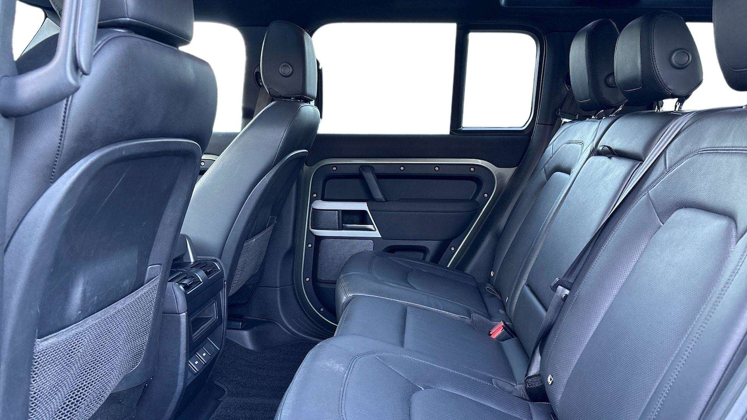 Used Land Rover Defender 2023 for sale - 77093423: Photo 4