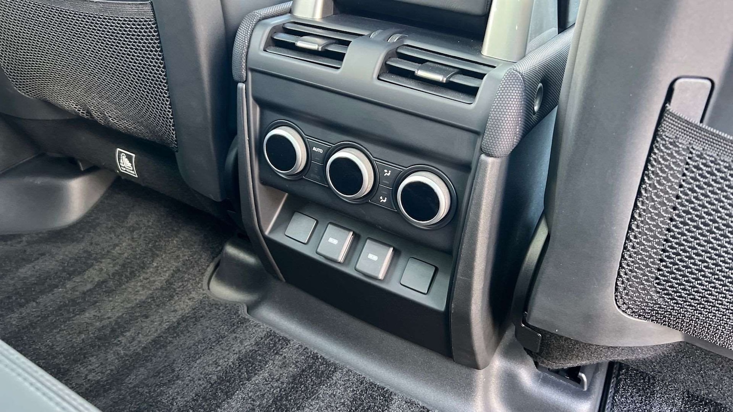 Used Land Rover Defender 2023 for sale - 76564325: Photo 18