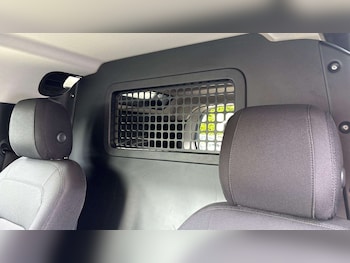 Used Land Rover Defender 90 2023 for sale - 79567988: Photo