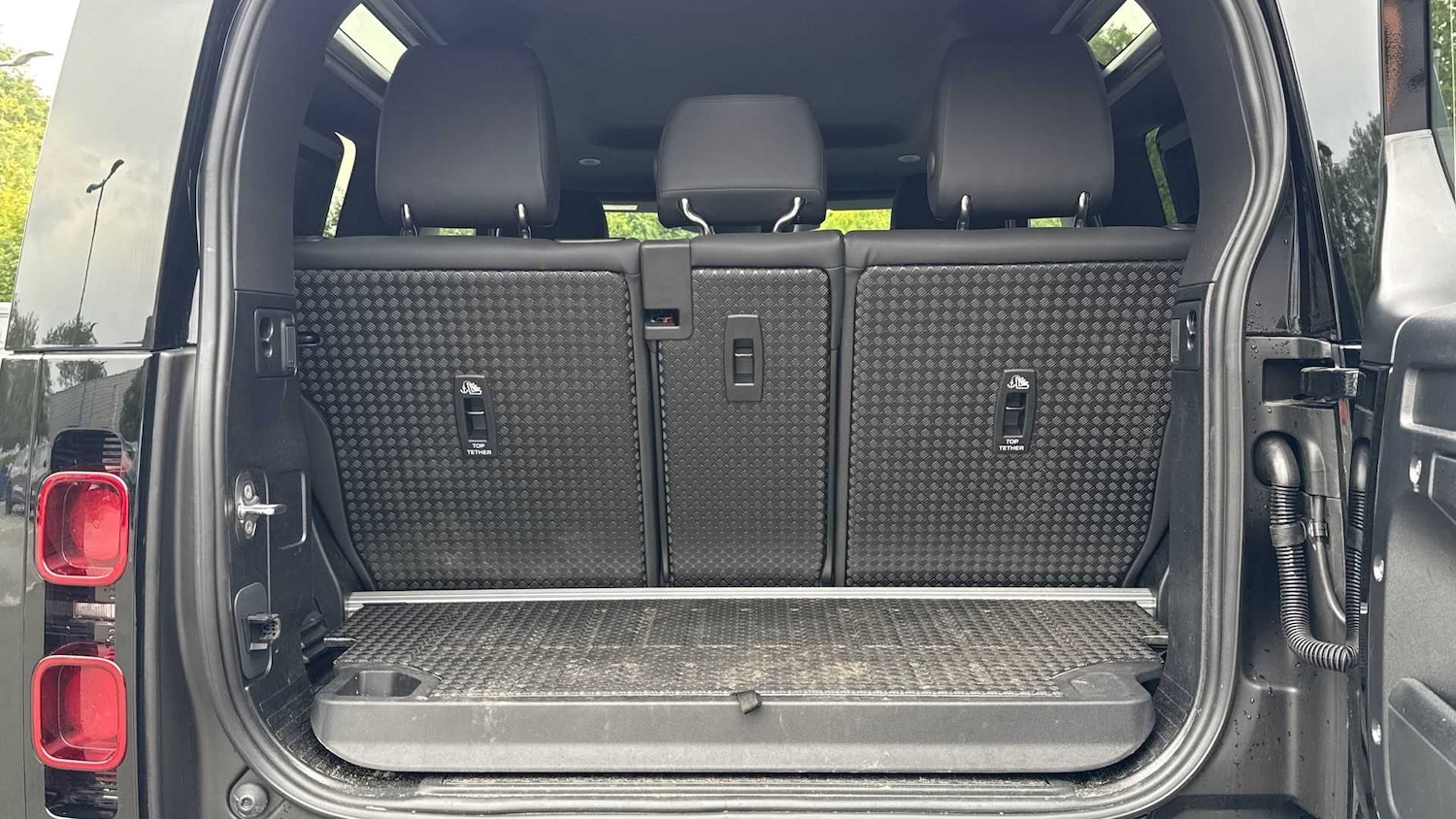 Used Land Rover Defender 2025 for sale - 76460570: Photo 10