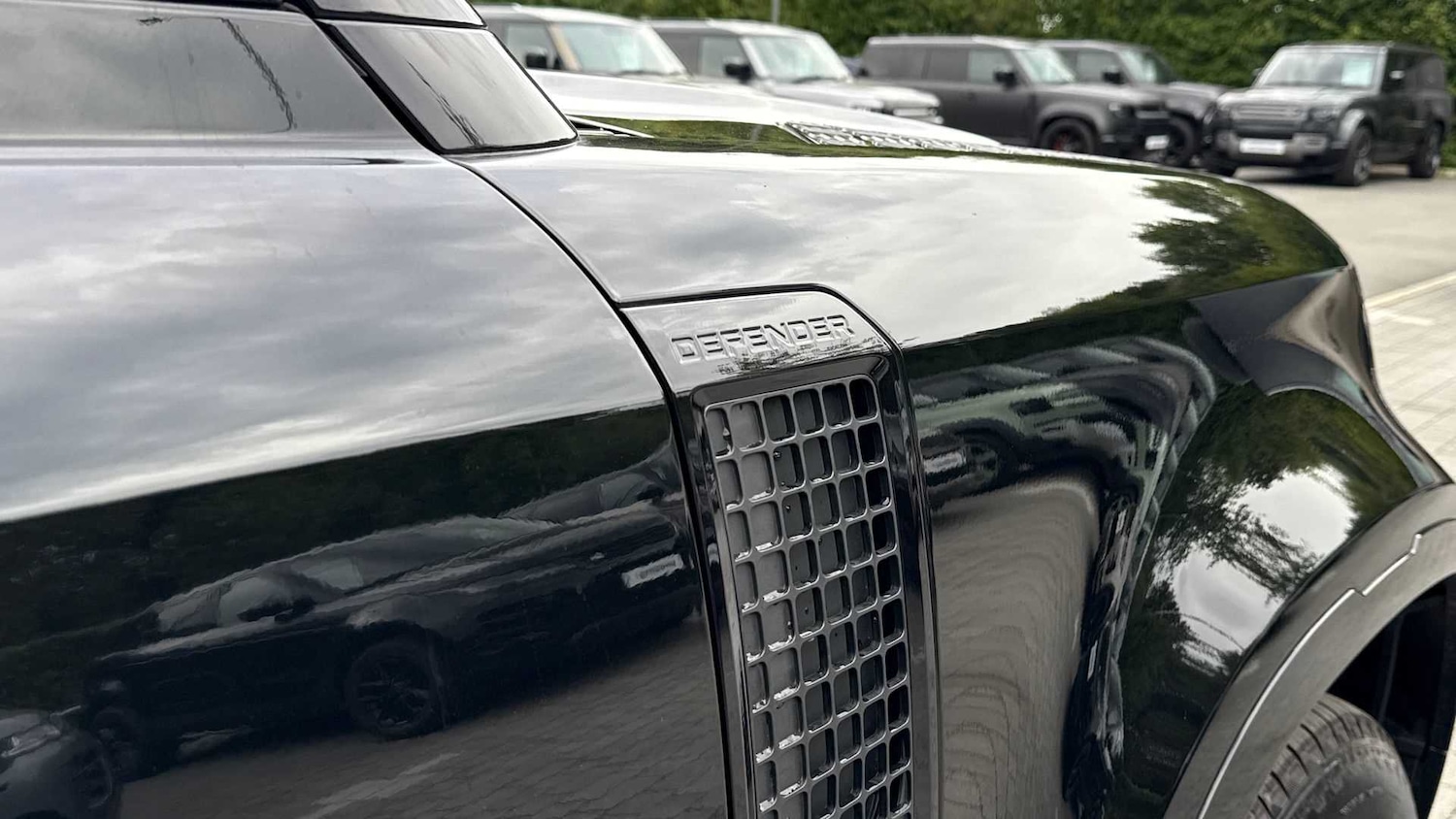 Used Land Rover Defender 2025 for sale - 76460570: Photo 20