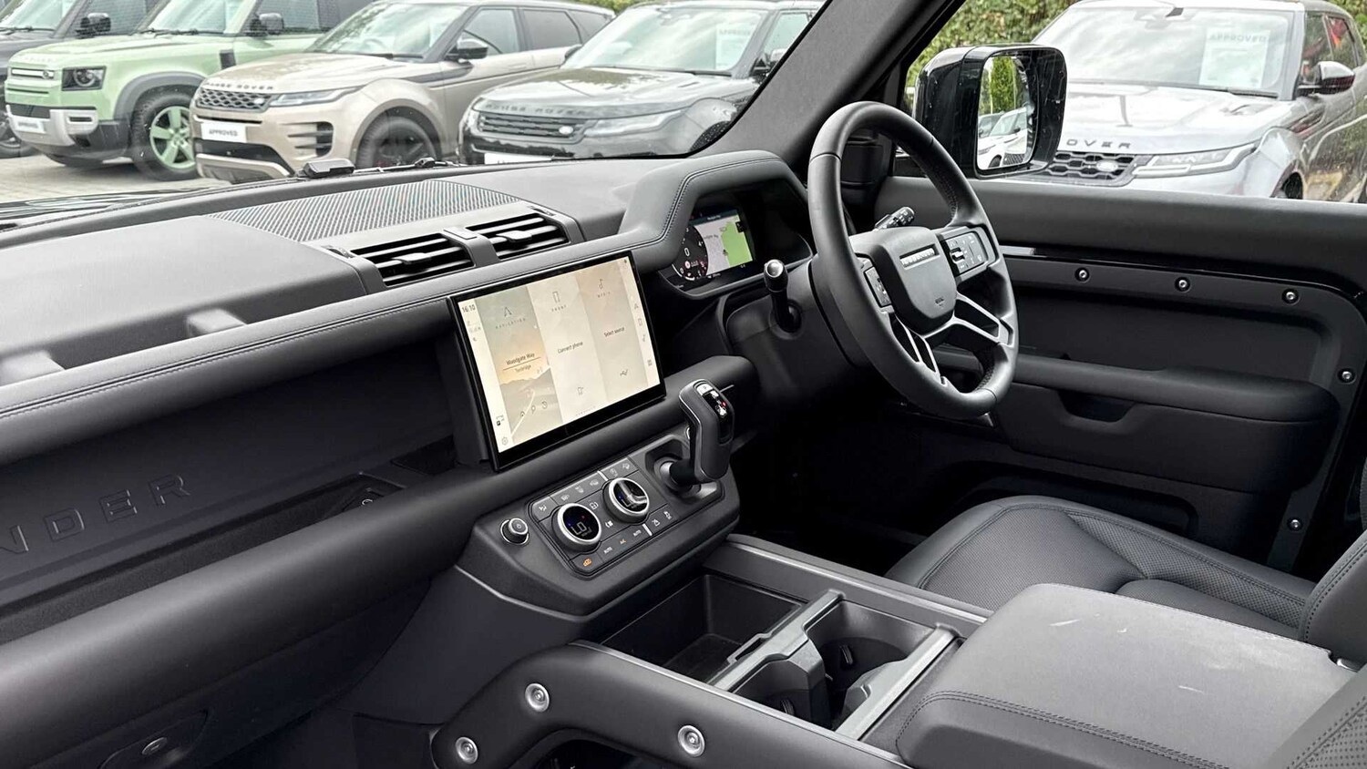 Used Land Rover Defender 2025 for sale - 76460570: Photo 23