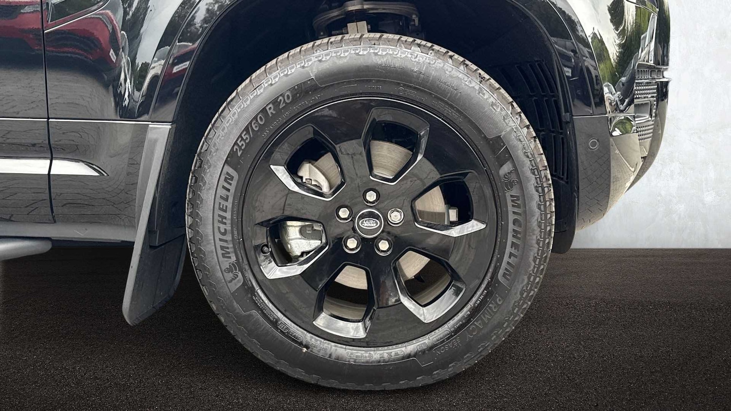 Used Land Rover Defender 2025 for sale - 76460570: Photo 8