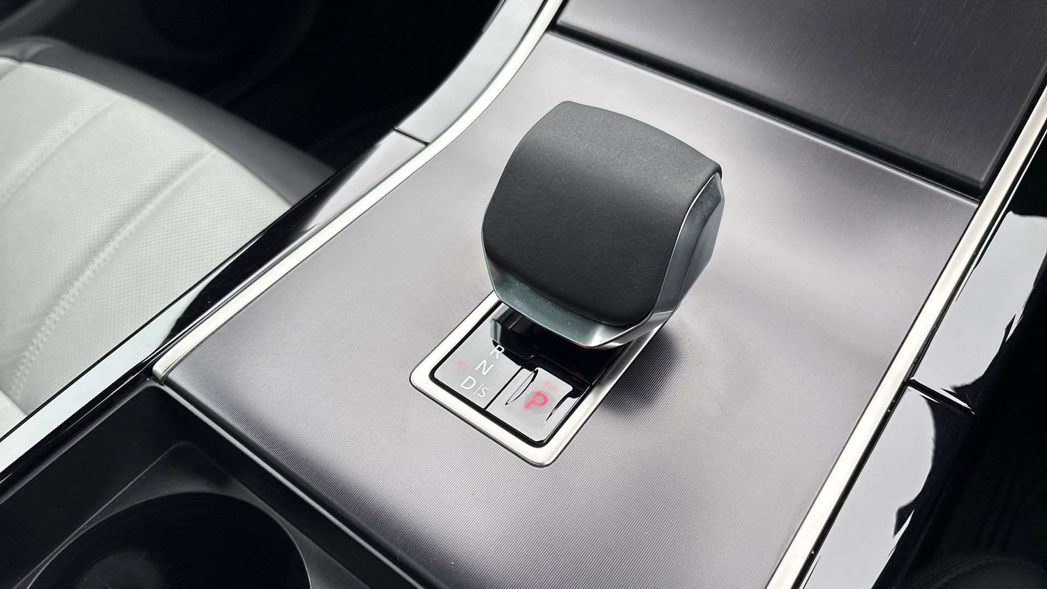 Used Land Rover Range Rover Evoque 2025 for sale - 77527082: Photo 13