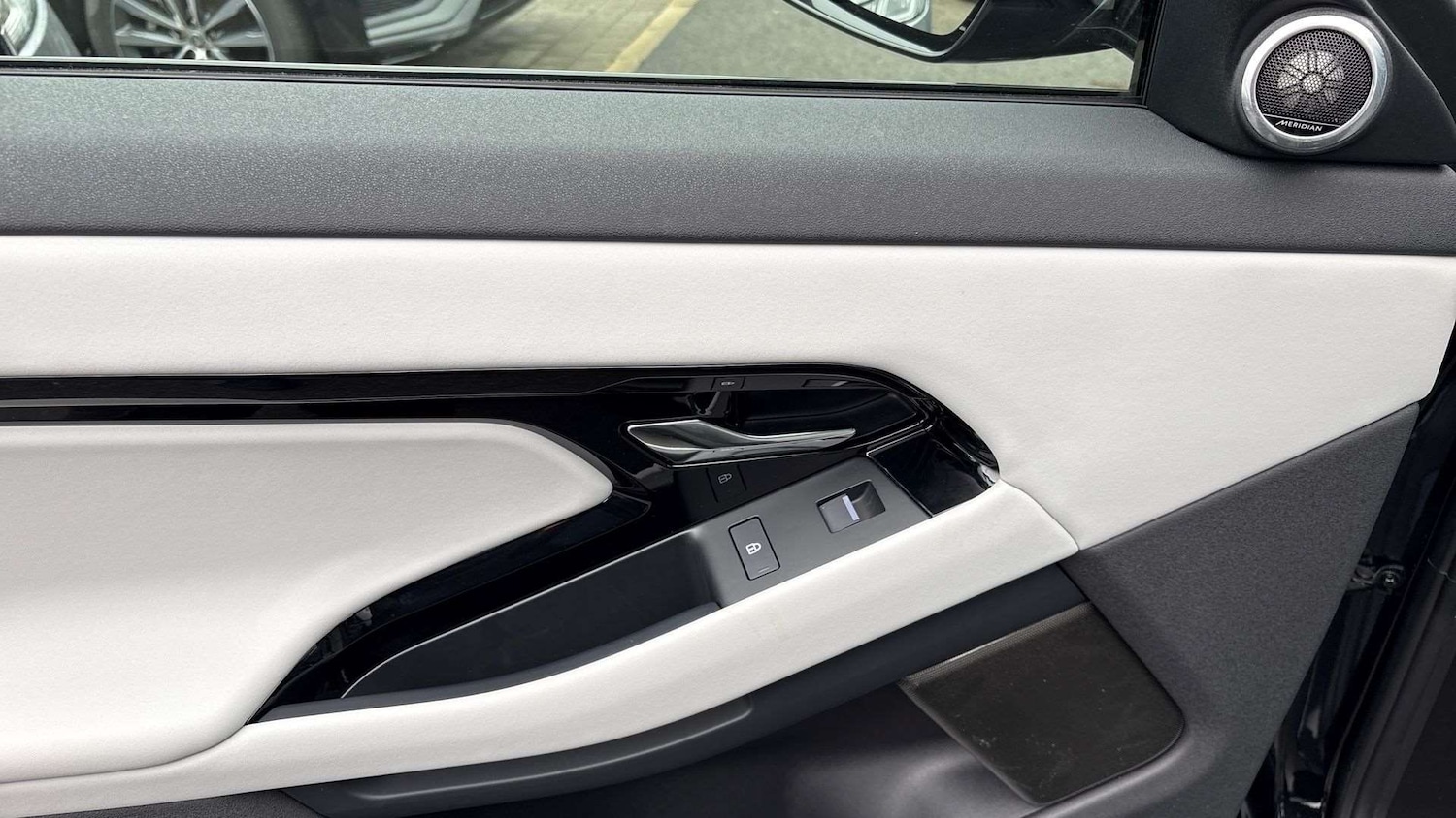 Used Land Rover Range Rover Evoque 2025 for sale - 77527082: Photo 32