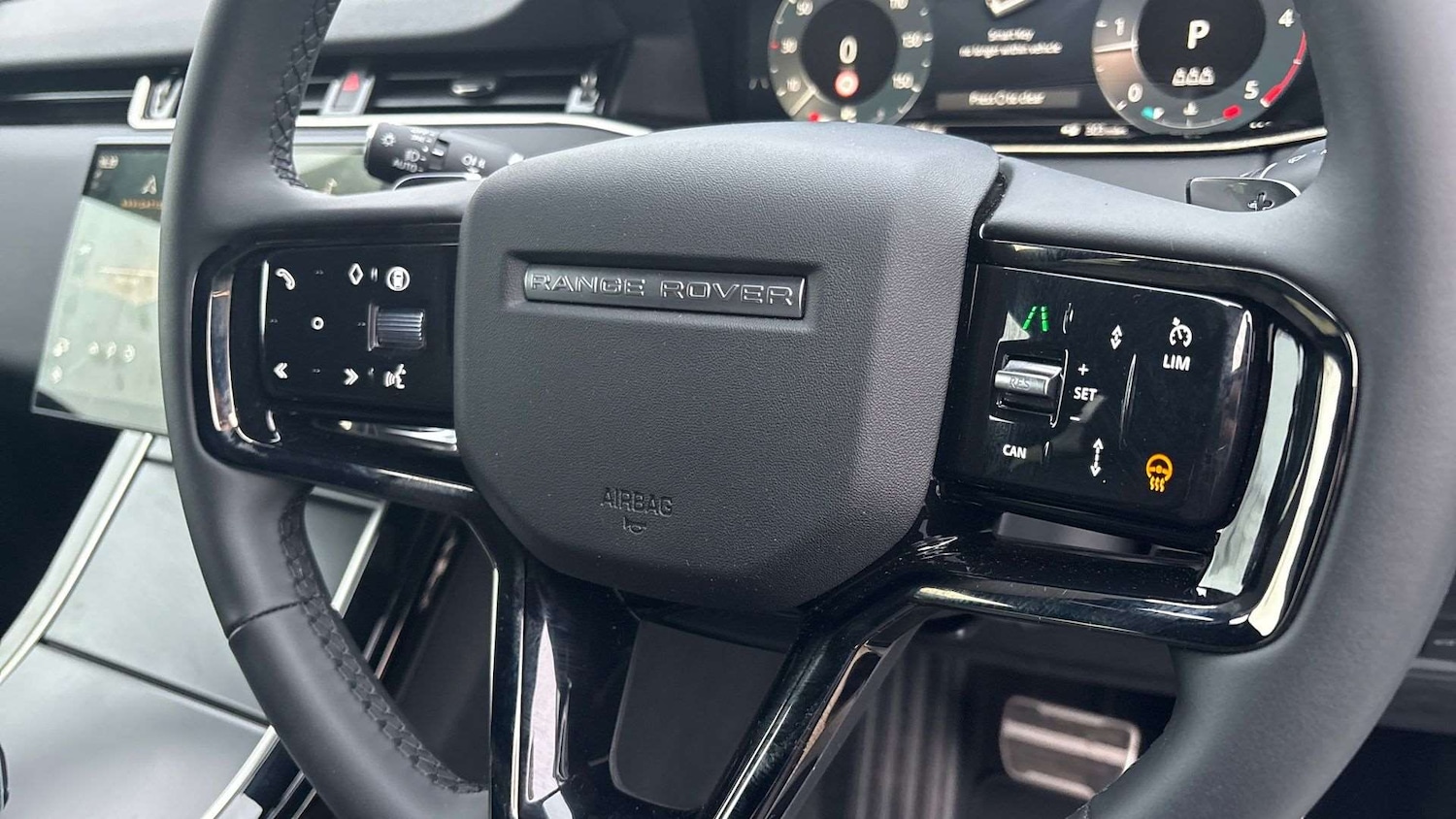 Used Land Rover Range Rover Evoque 2025 for sale - 77526848: Photo 32