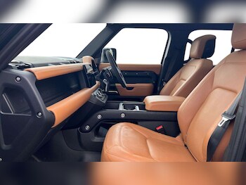 Used Land Rover Defender 2023 for sale - 77674784: Photo