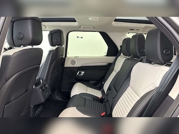 Used Land Rover Discovery 2024 for sale - 76460099: Photo