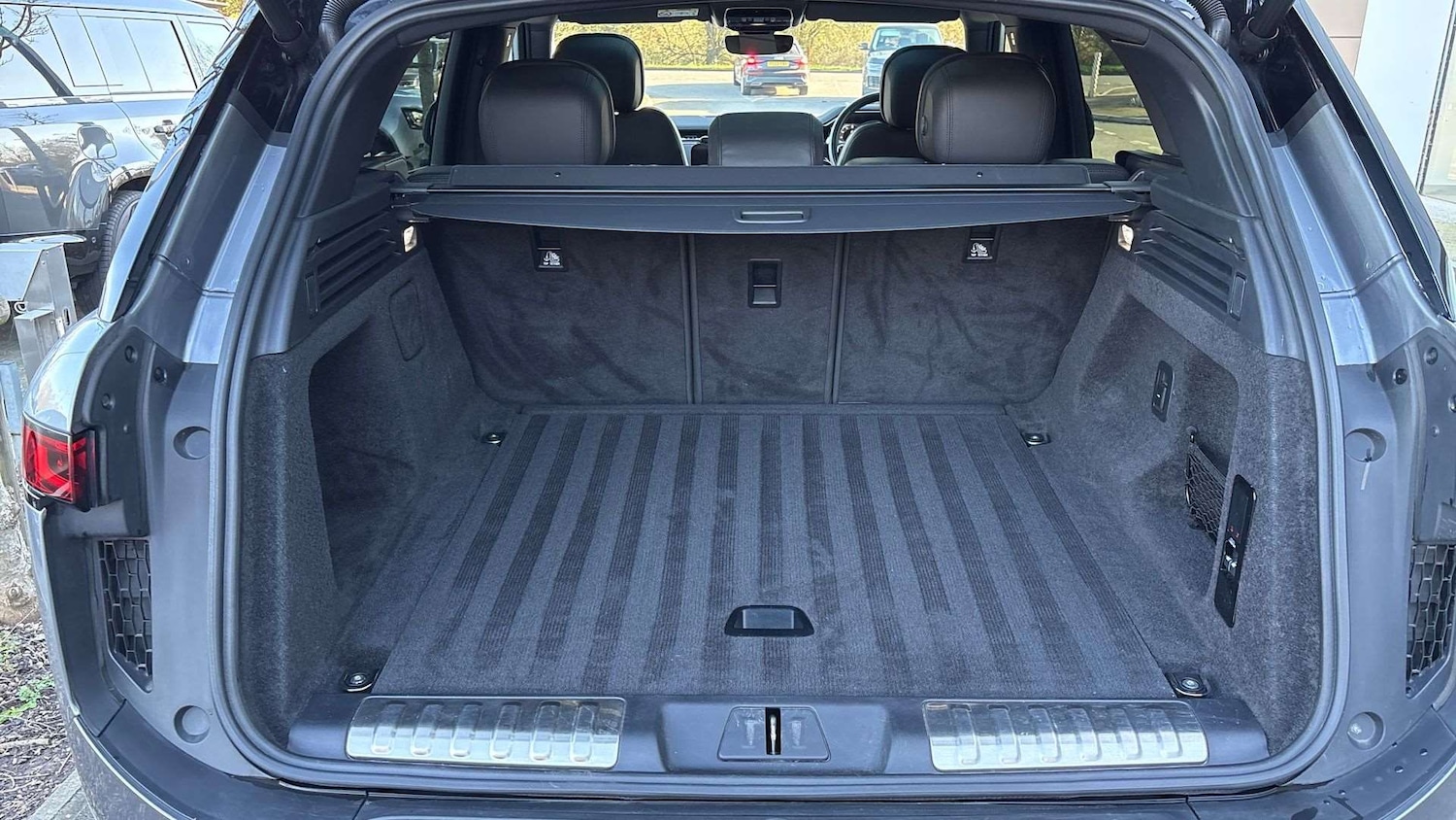 Used Land Rover Range Rover Sport 2024 for sale - 77740958: Photo 10