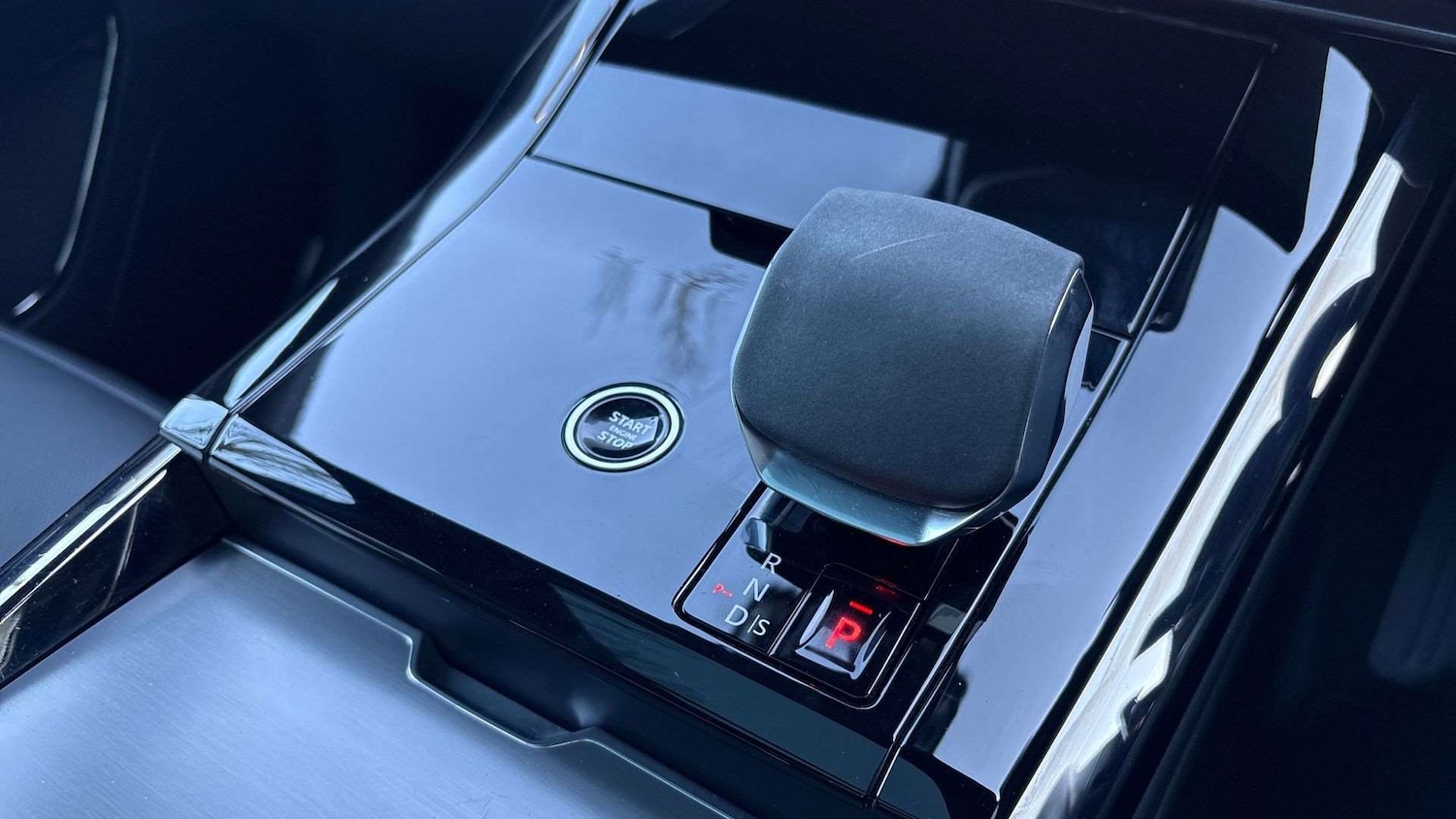 Used Land Rover Range Rover Sport 2024 for sale - 77740958: Photo 13