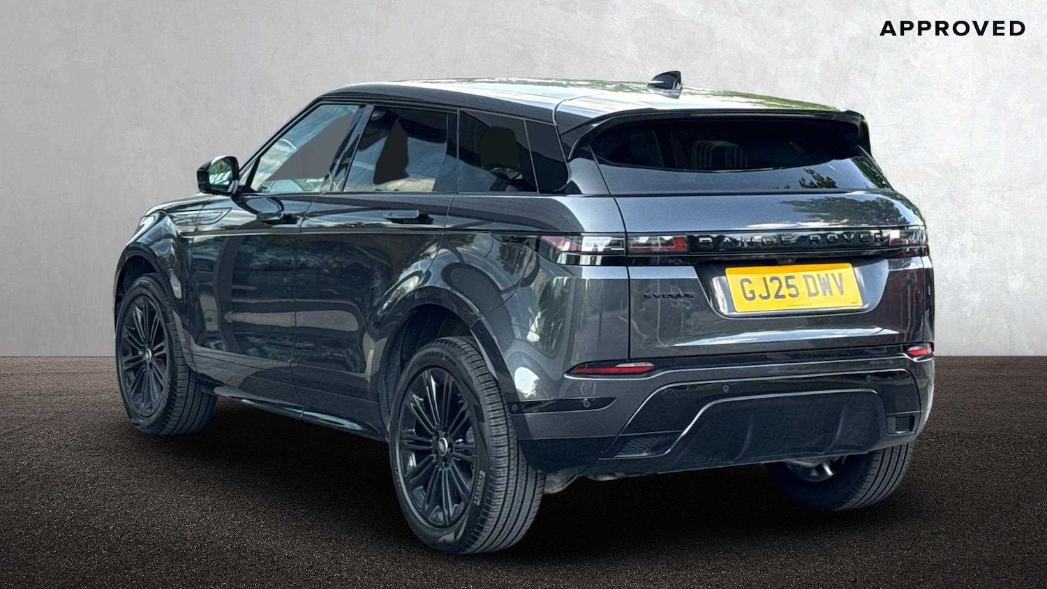 Used Land Rover Range Rover Evoque 2025 for sale - 76459801: Photo 2