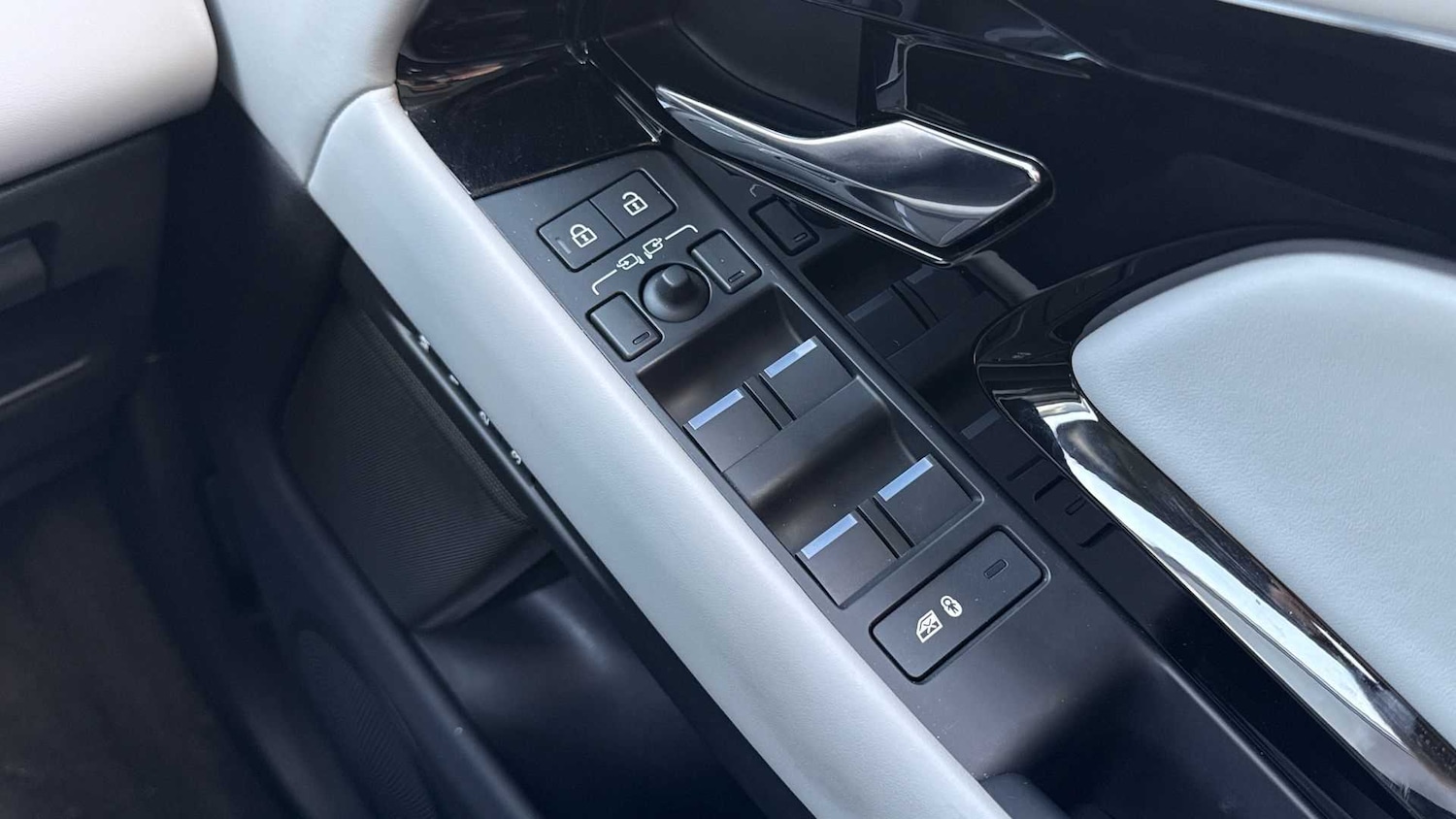 Used Land Rover Range Rover Evoque 2025 for sale - 76459801: Photo 24