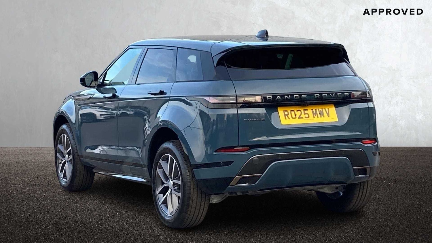 Used Land Rover Range Rover Evoque 2025 for sale - 76460482: Photo 2