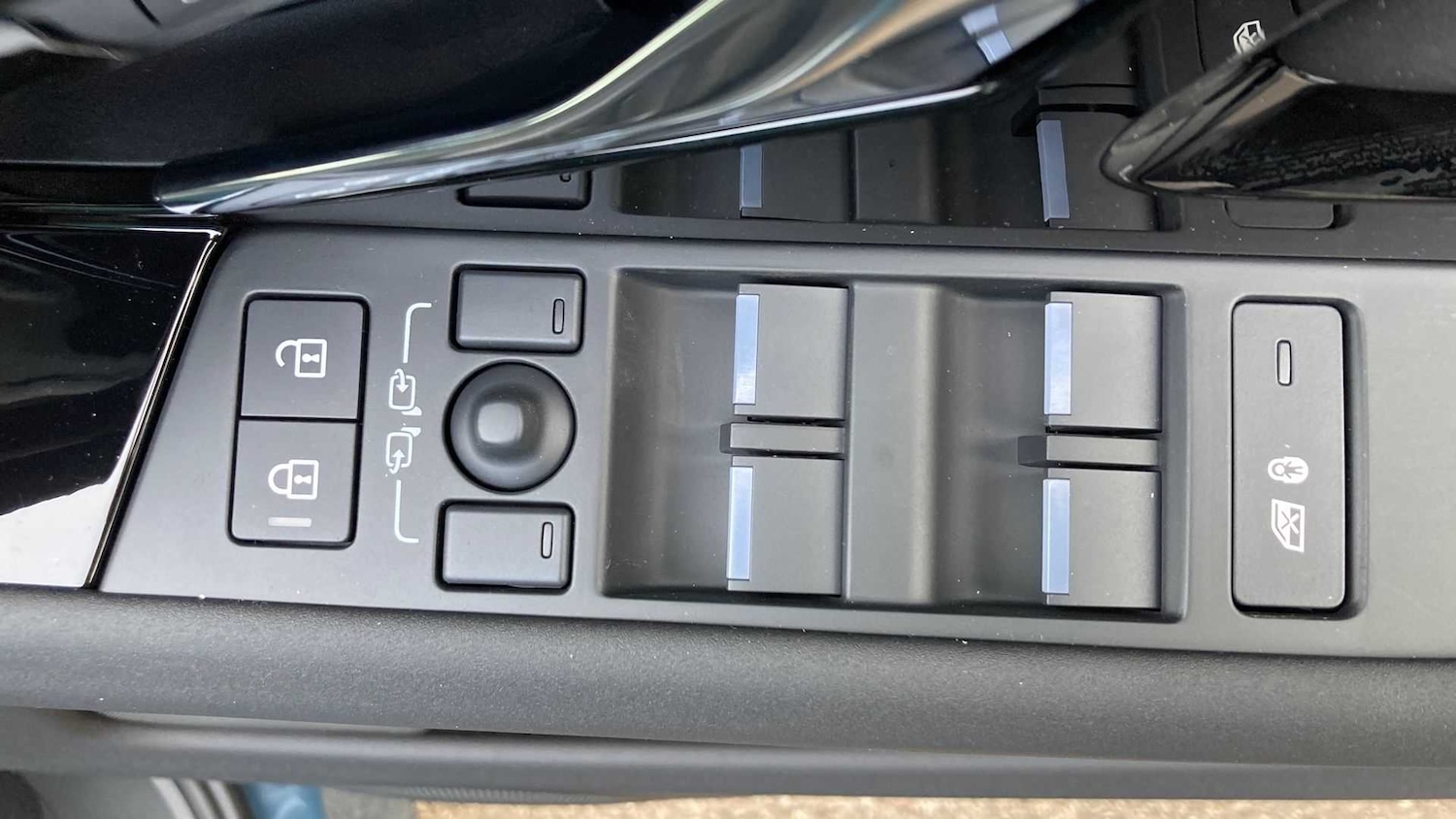 Used Land Rover Range Rover Evoque 2025 for sale - 76460482: Photo 24