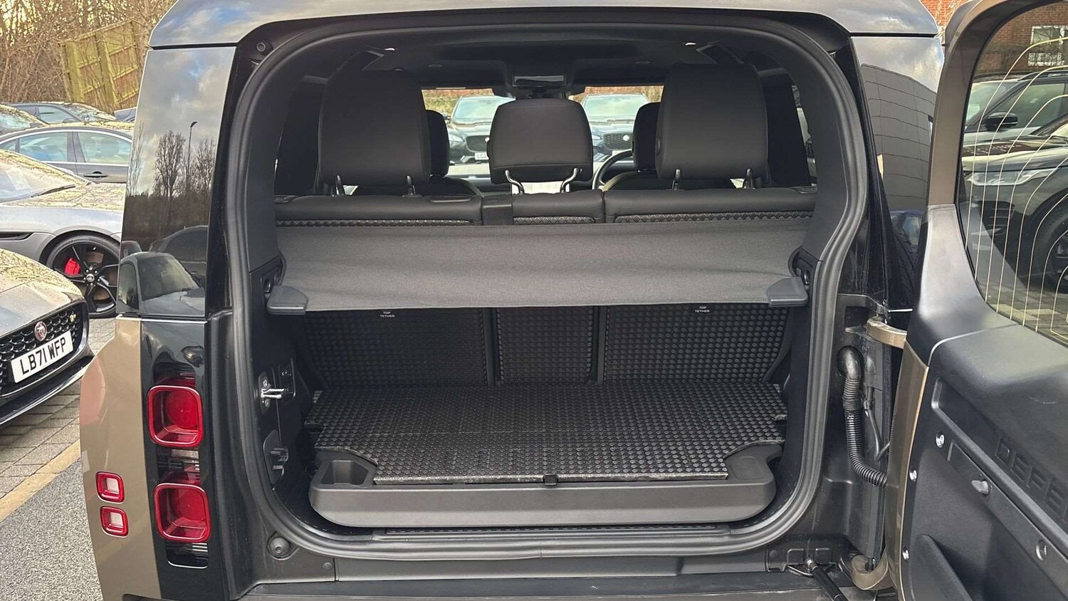 Used Land Rover Defender 2025 for sale - 76889751: Photo 10